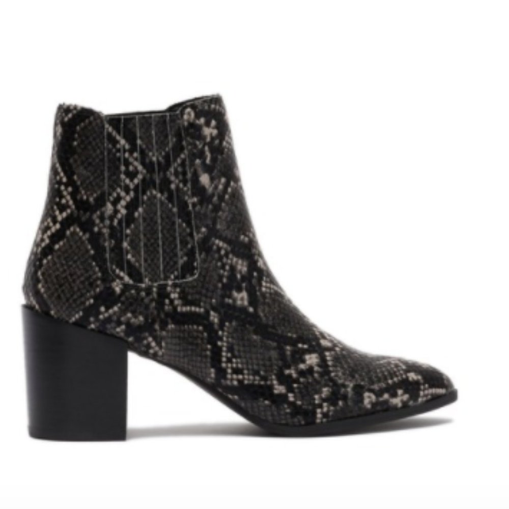 Steve Madden Chelsea stacked heel Boot - Picture 6 of 7
